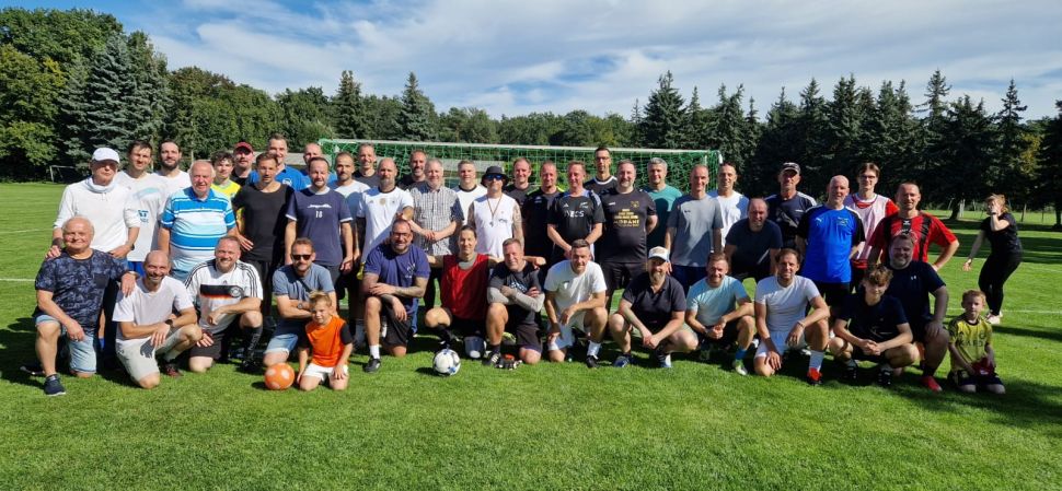 >Fußballevent Ehemalige