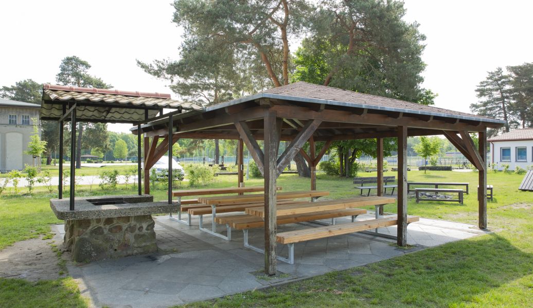 Blick auf den Grillplatz von Gästehaus 10