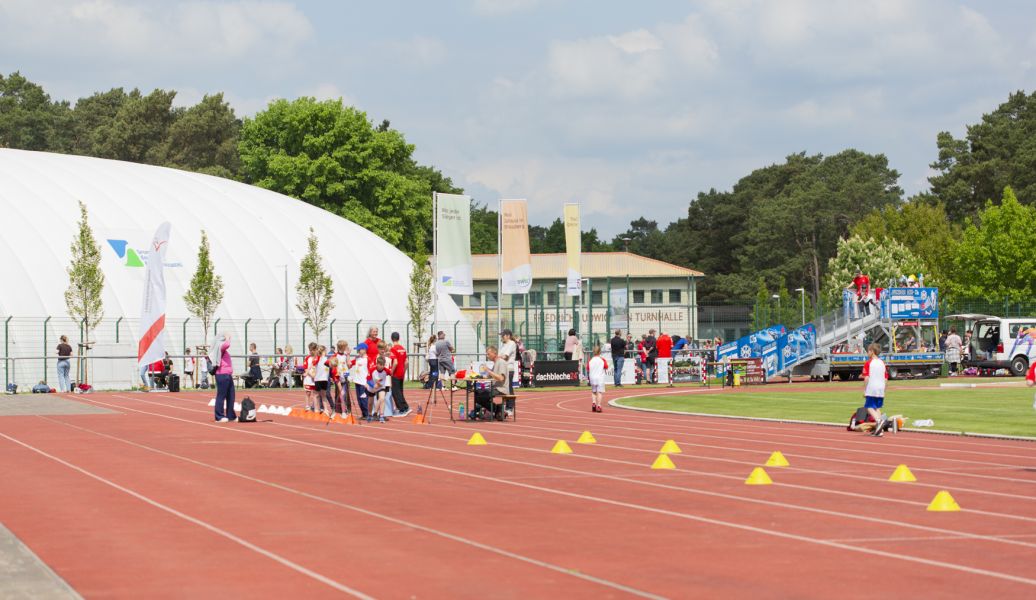 Blick auf die Leichtathletik-Anlage